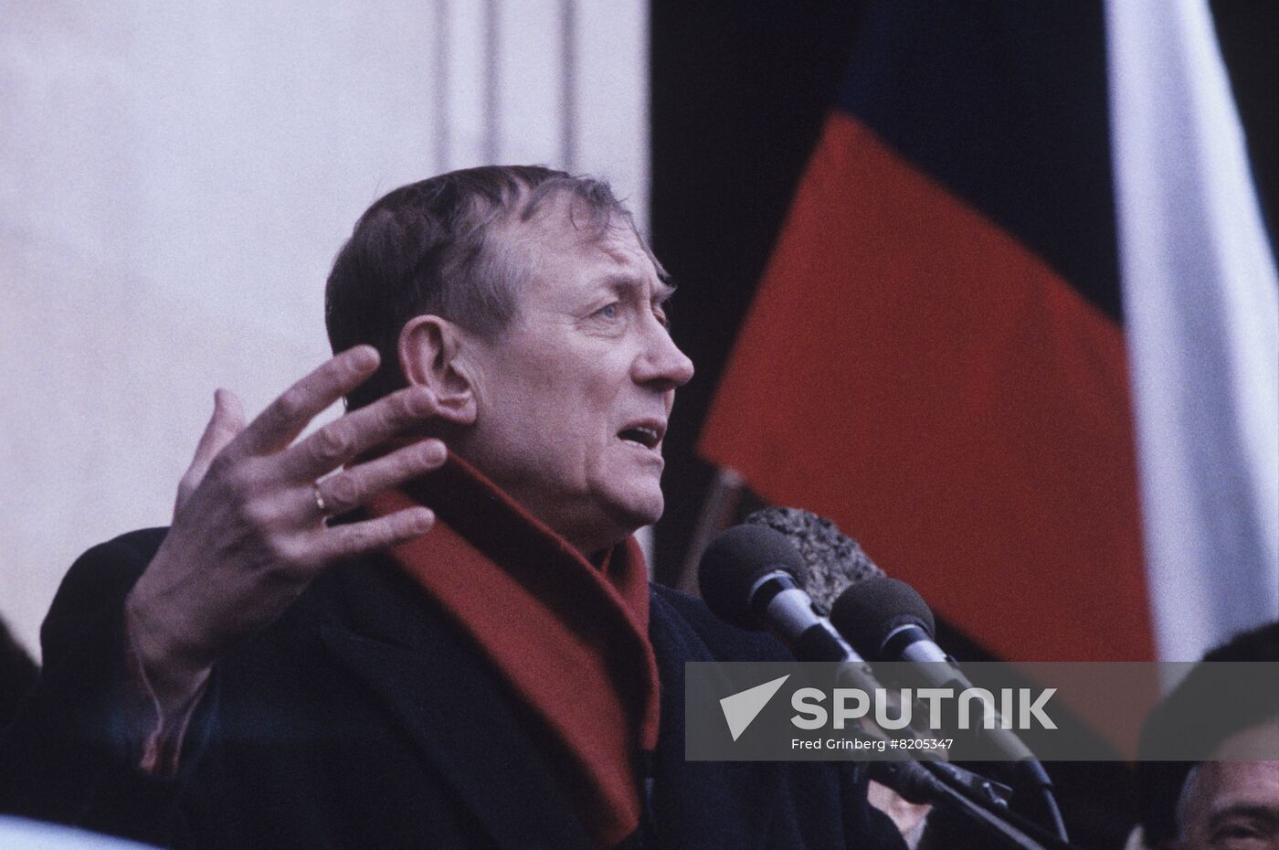 Soviet poet Yevgeny Yevtushenko