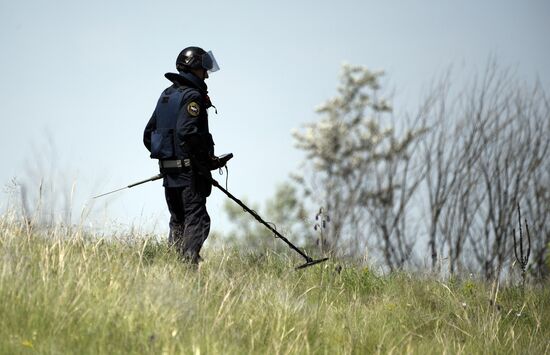 DPR Russia Ukraine Military Operation Demining