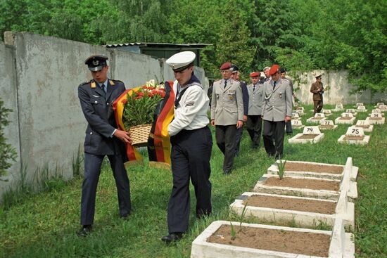 Bundeswehr delegation visits Soviet Union