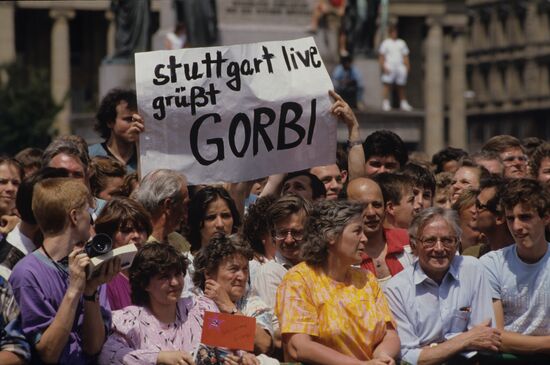Soviet delegation visits Federal Republic of Germany