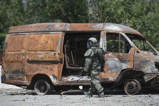 DPR Russia Ukraine Military Operation Demining