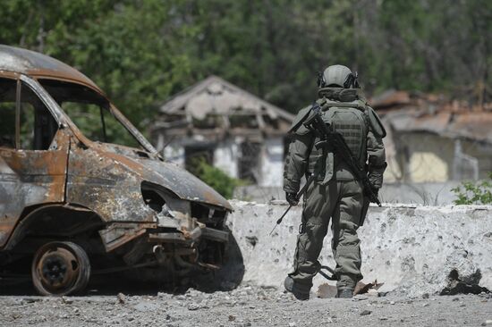 DPR Russia Ukraine Military Operation Demining