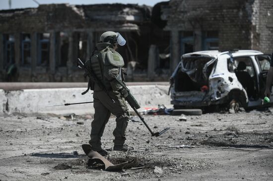 DPR Russia Ukraine Military Operation Demining