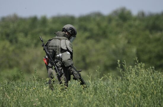 DPR Russia Ukraine Military Operation Demining