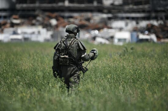 DPR Russia Ukraine Military Operation Demining