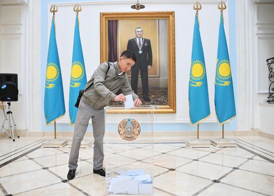 Worldwide Kazakhstan Constitutional Amendments Referendum