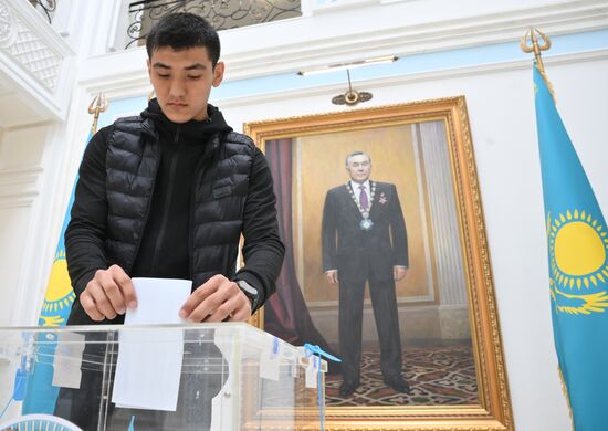 Worldwide Kazakhstan Constitutional Amendments Referendum