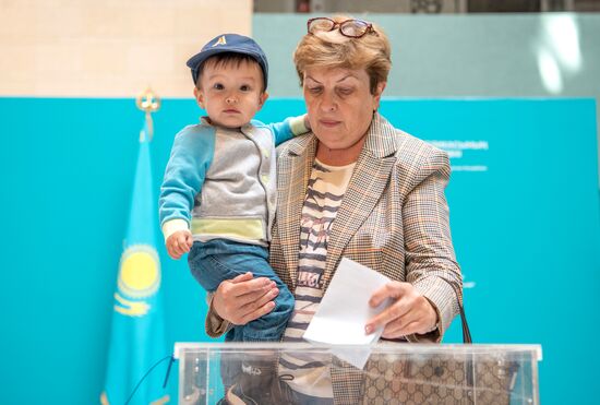 Worldwide Kazakhstan Constitutional Amendments Referendum