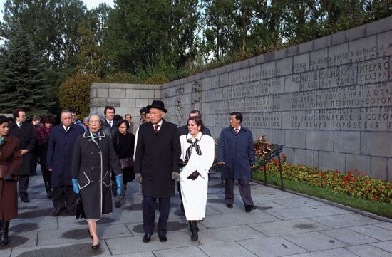 Singaporean delegation visits USSR