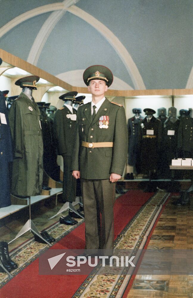 Soviet soldiers' new uniform
