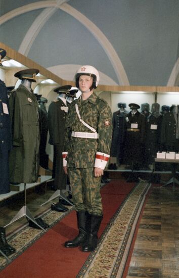 Soviet soldiers' new uniform