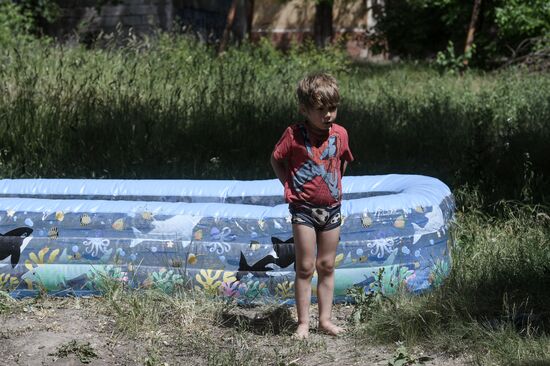 DPR Russia Ukraine Military Operation Daily Life