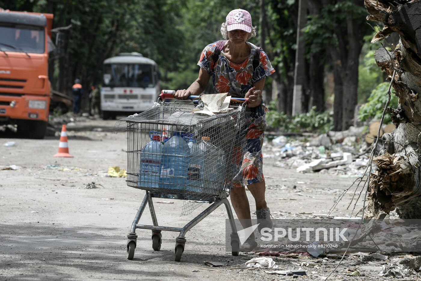 DPR Russia Ukraine Military Operation Daily Life