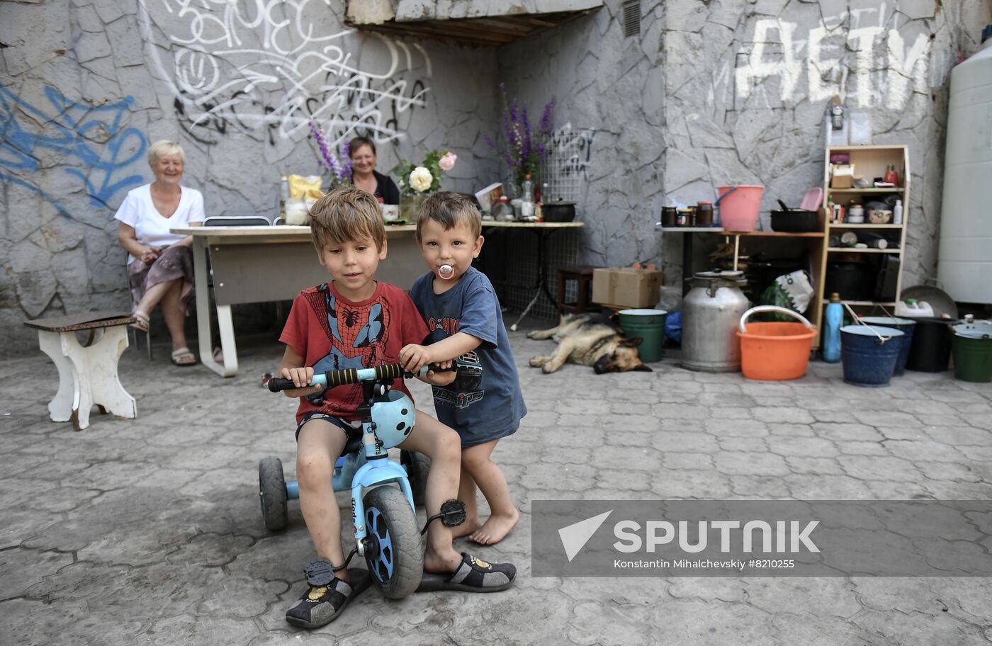 DPR Russia Ukraine Military Operation Daily Life