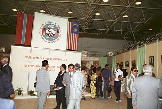 Malaysia Week in Uzbek SSR