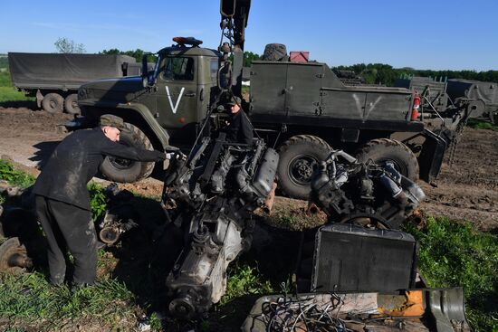 Ukraine Russia Military Operation Equipment Maintenance