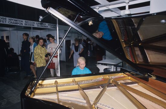 Music'89 international exhibition
