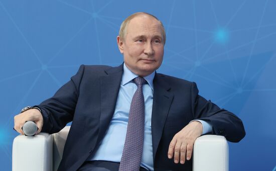 Russia Putin SPIEF Youth Participants