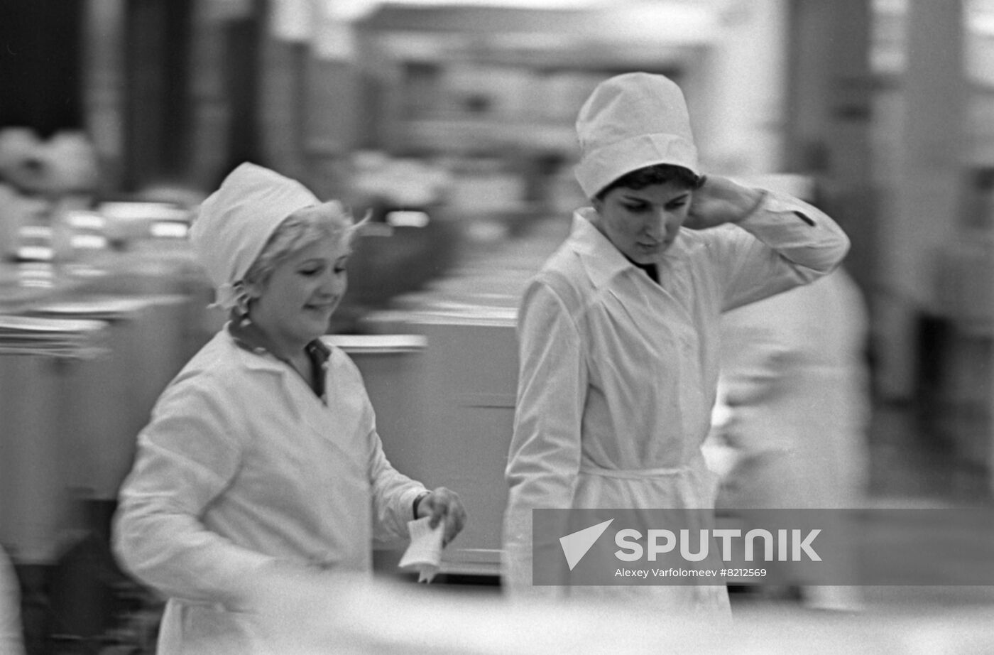 Alevtina Sheludyakova, leader of assemblers' team at Svetlana PLC