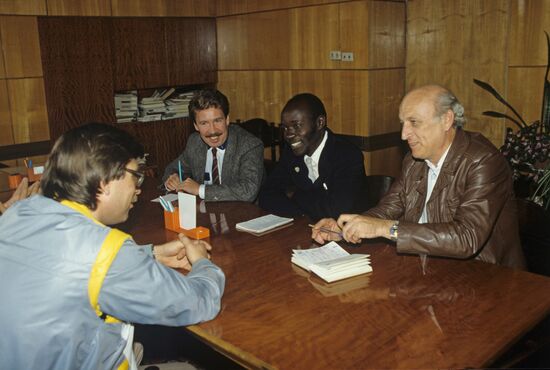 Ugandan delegation visits USSR