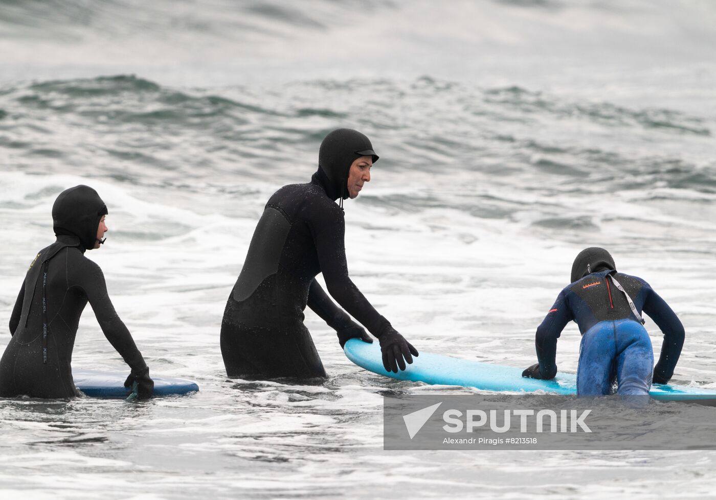 Russia Surfing