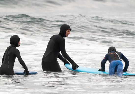 Russia Surfing