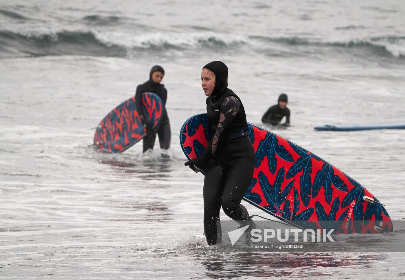 Russia Surfing