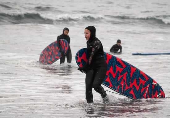 Russia Surfing