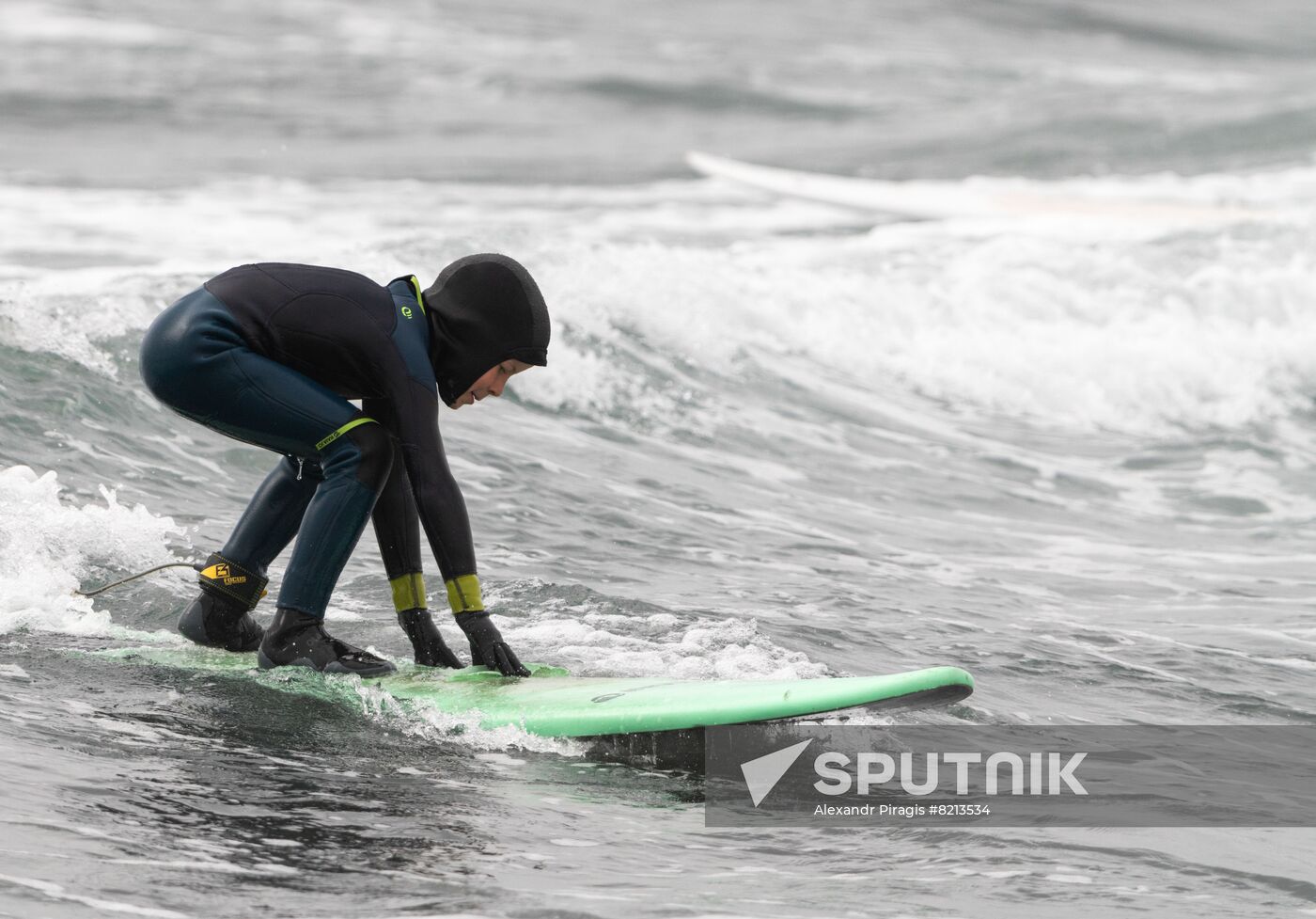 Russia Surfing
