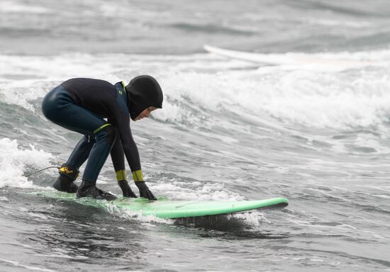 Russia Surfing