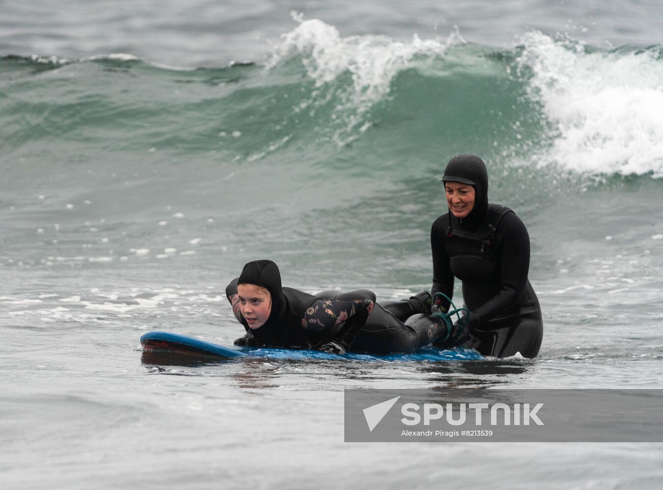 Russia Surfing