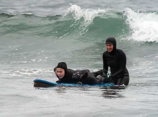 Russia Surfing