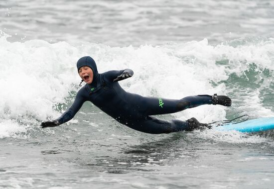 Russia Surfing
