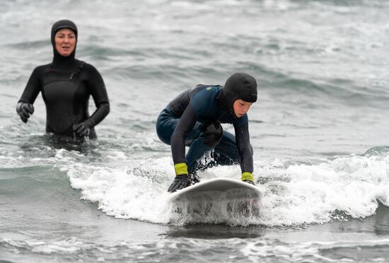 Russia Surfing