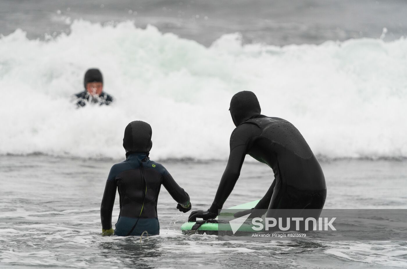 Russia Surfing