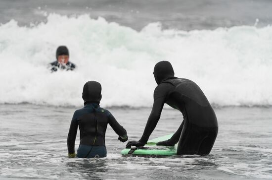 Russia Surfing