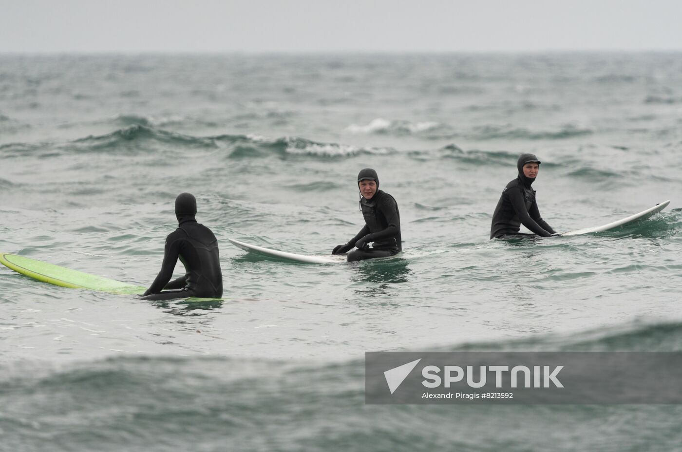 Russia Surfing