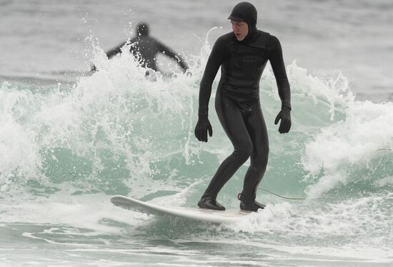 Russia Surfing