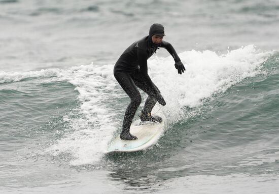 Russia Surfing