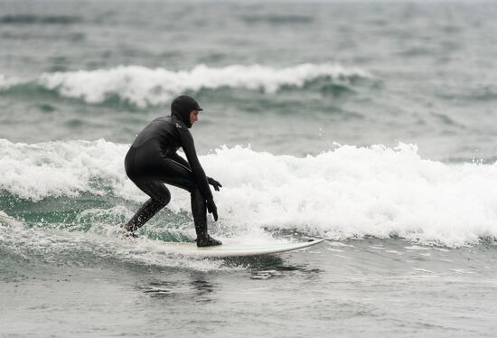 Russia Surfing