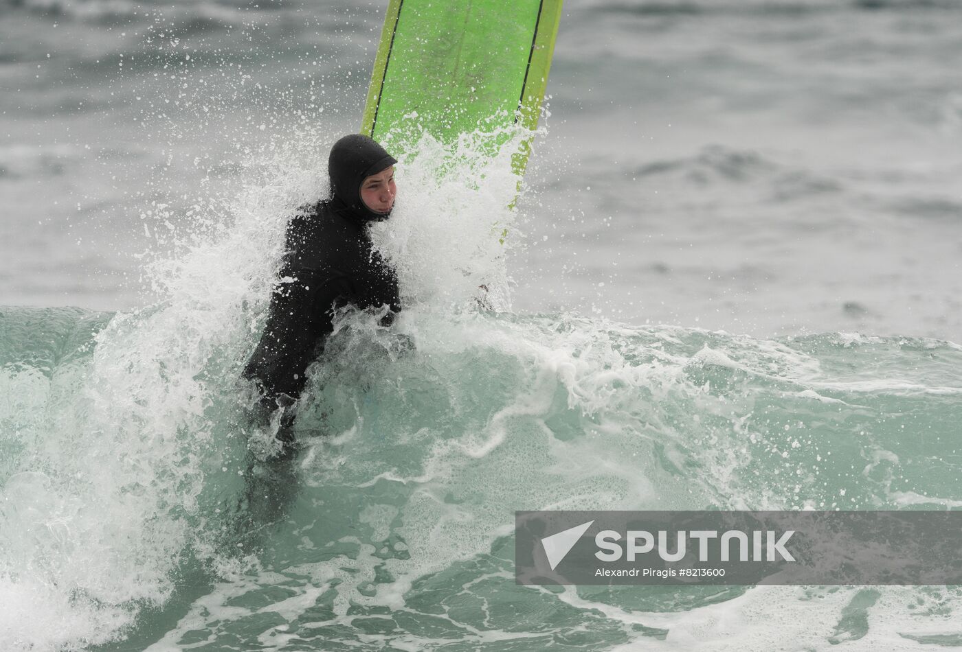 Russia Surfing