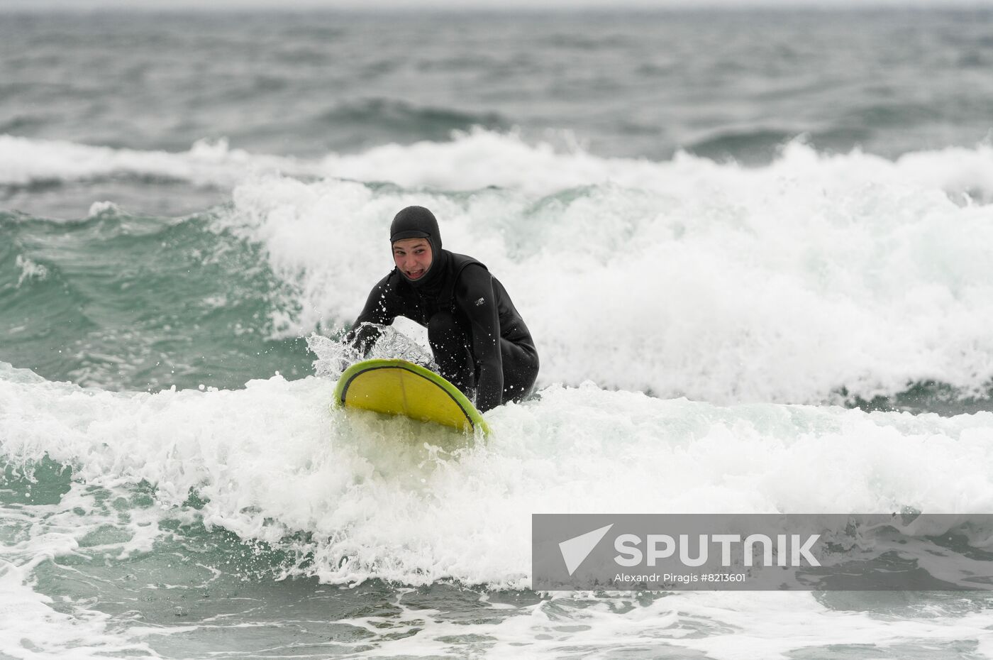 Russia Surfing