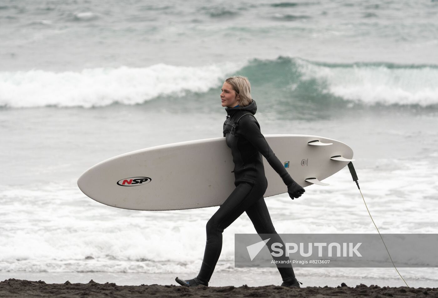 Russia Surfing