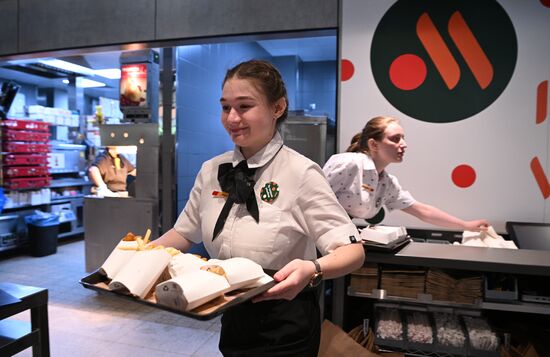 New Vkusno I Tocka (Tasty and That's It) fast-food chain opens in Moscow