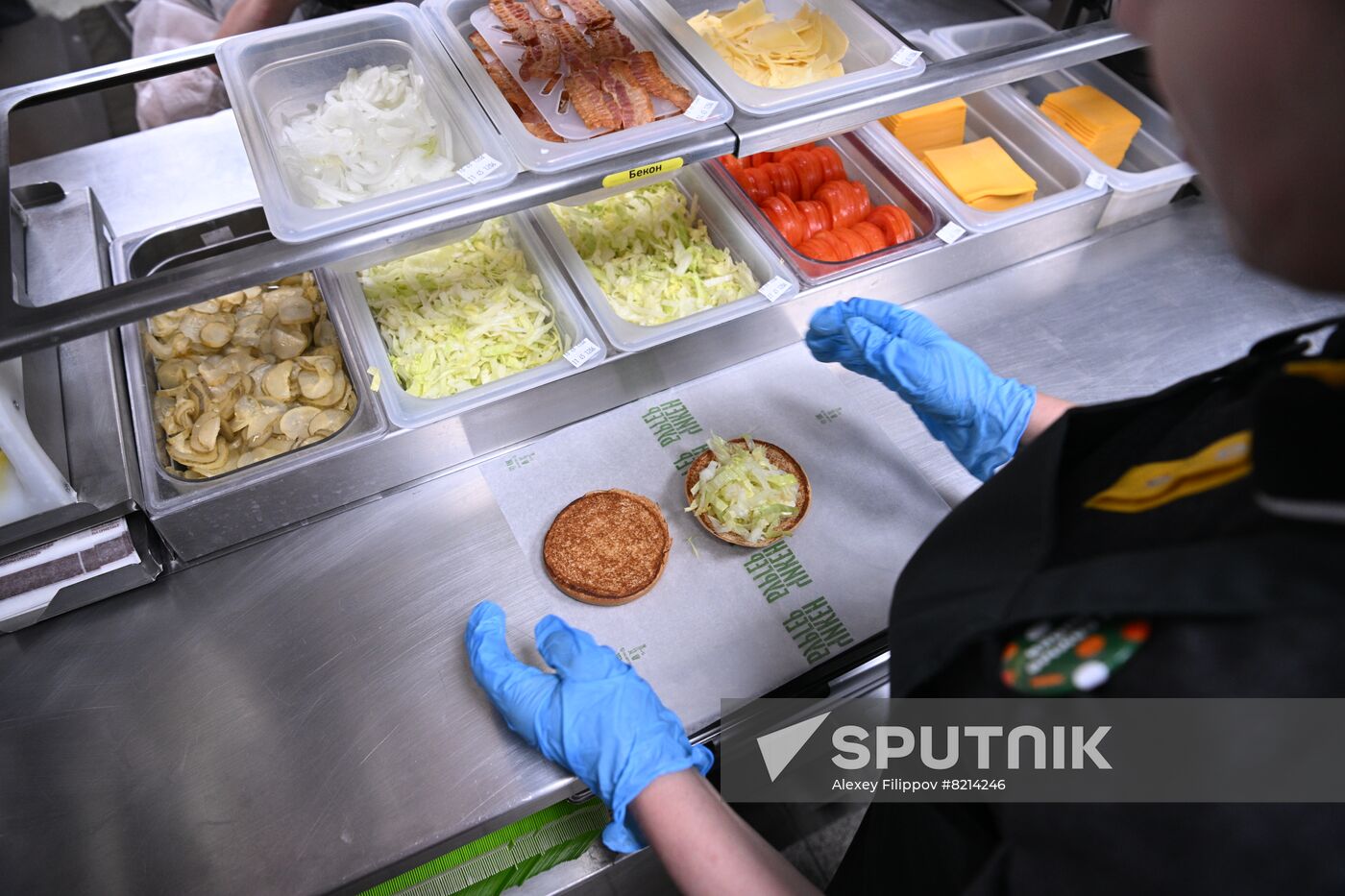 New Vkusno I Tocka (Tasty and That's It) fast-food chain opens in Moscow