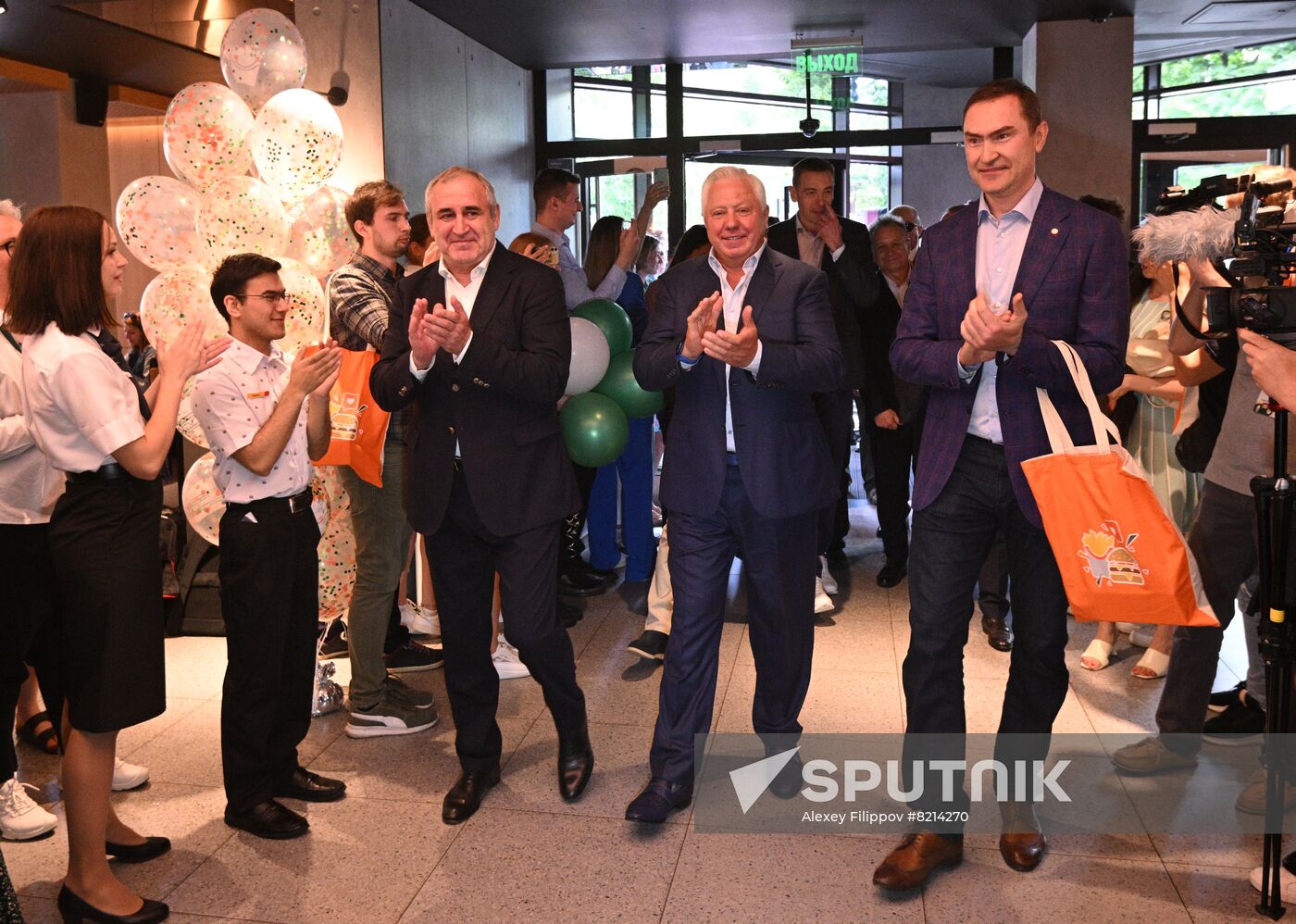 New Vkusno I Tocka (Tasty and That's It) fast-food chain opens in Moscow