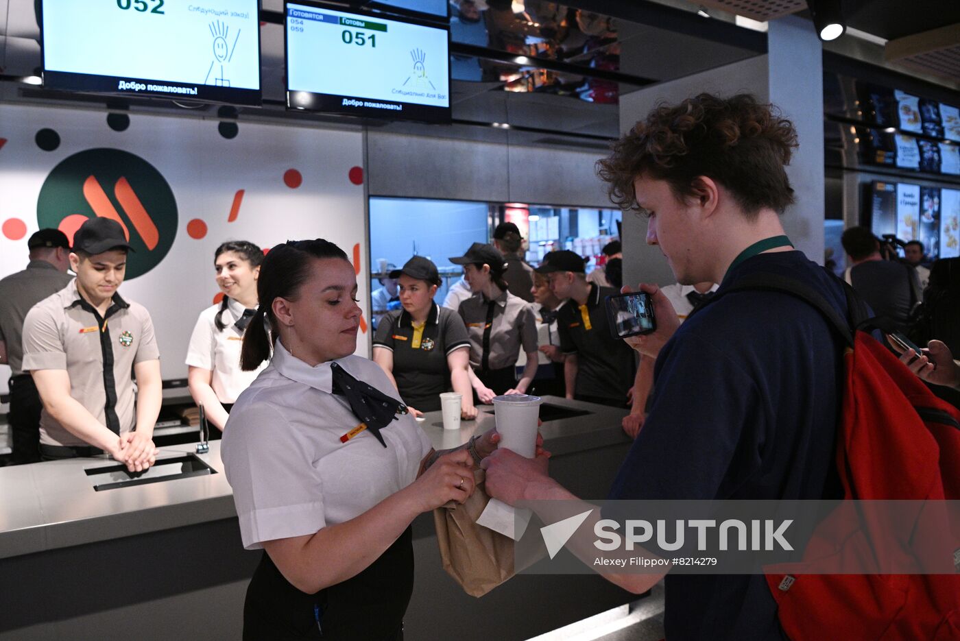 New Vkusno I Tocka (Tasty and That's It) fast-food chain opens in Moscow