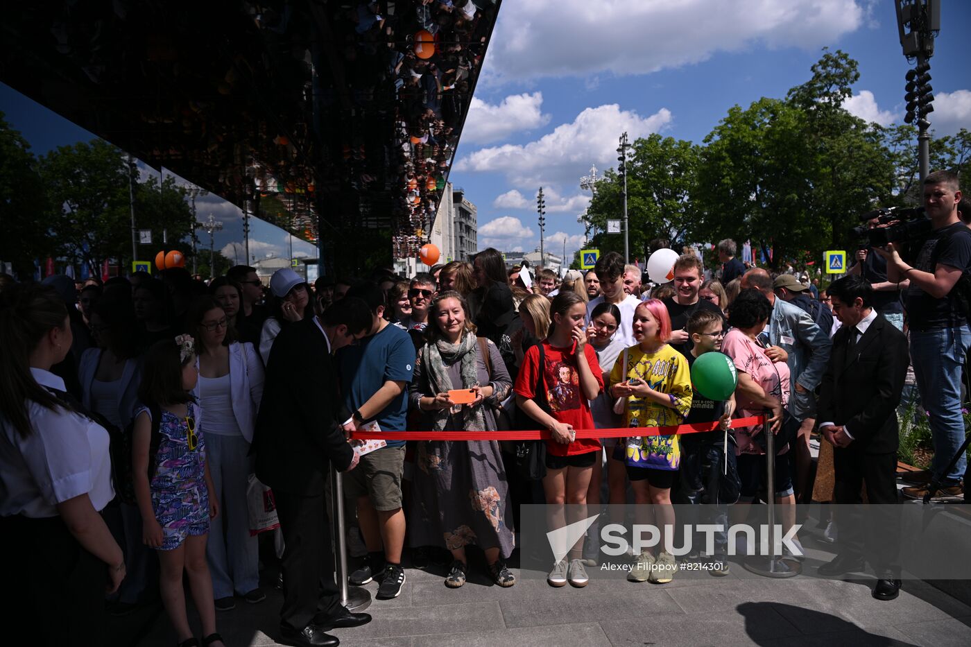 New Vkusno I Tocka (Tasty and That's It) fast-food chain opens in Moscow