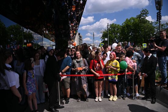 New Vkusno I Tocka (Tasty and That's It) fast-food chain opens in Moscow