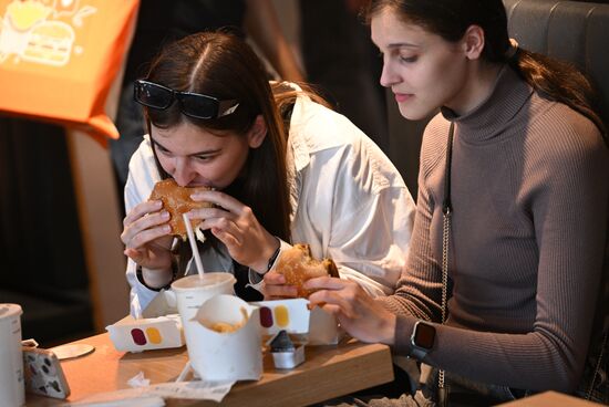 New Vkusno I Tocka (Tasty and That's It) fast-food chain opens in Moscow